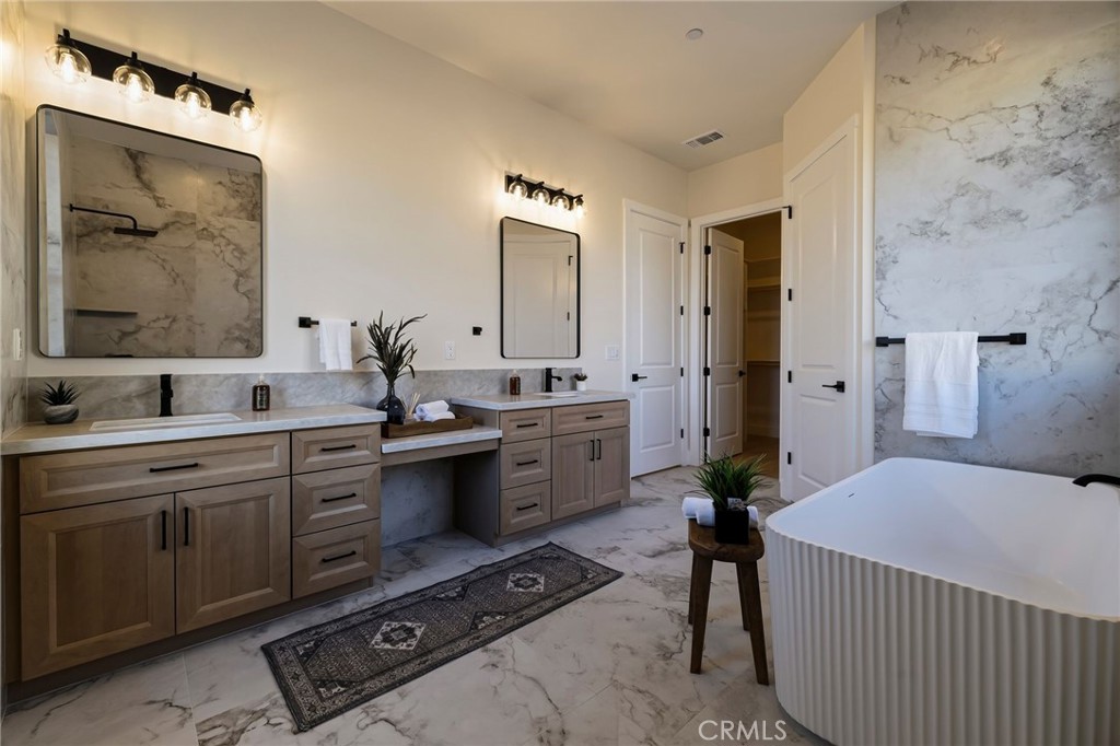 5280 Laguna Court Property Photo 33