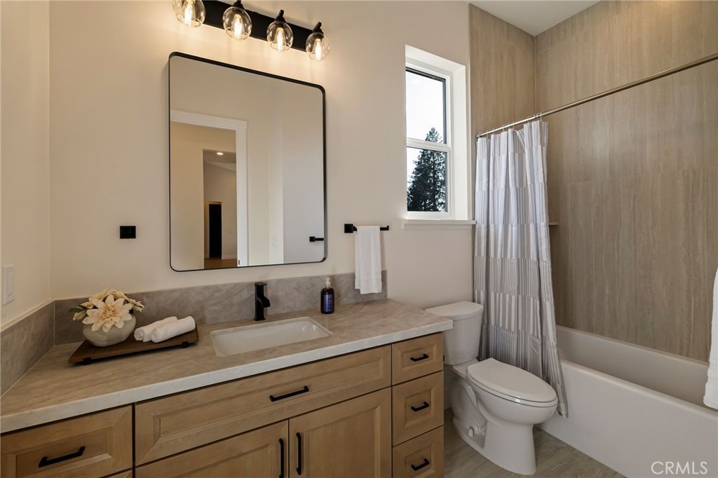 5280 Laguna Court Property Photo 40