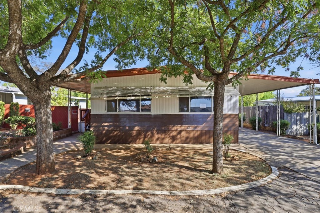 5116 Royal Oaks Drive Property Photo 3