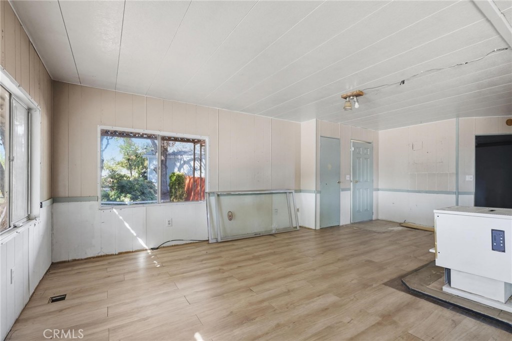 5116 Royal Oaks Drive Property Photo 7