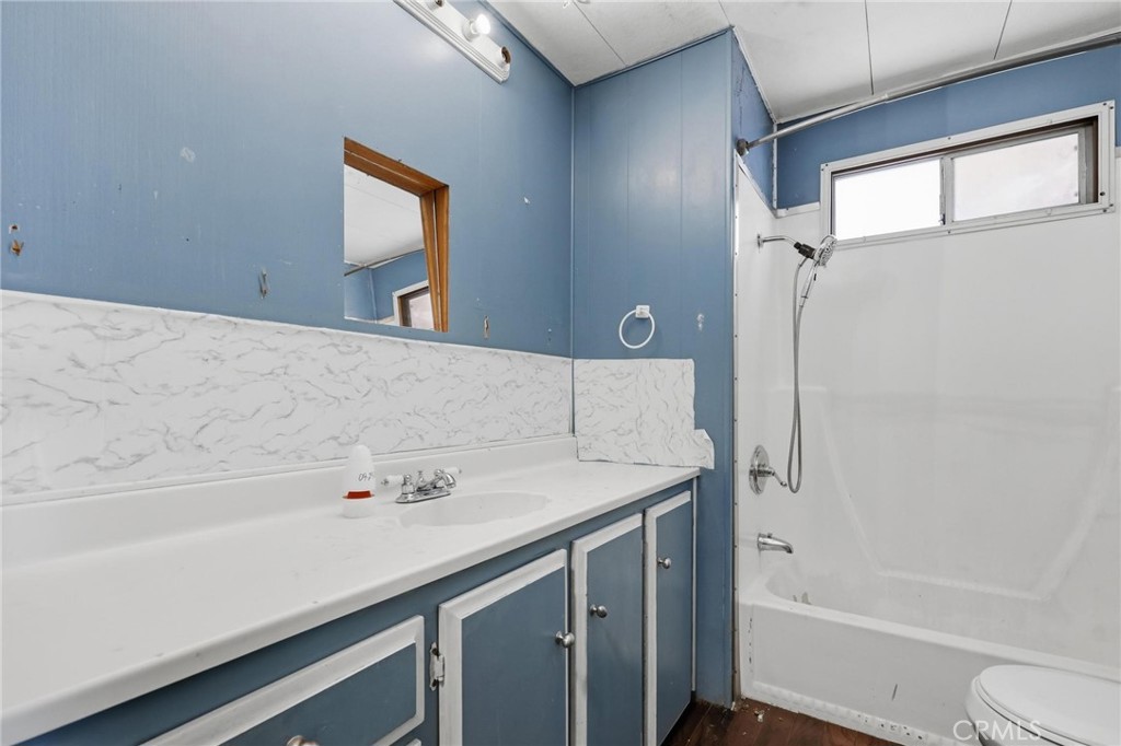 5116 Royal Oaks Drive Property Photo 17