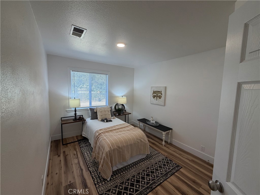 454 Trent Property Photo 8