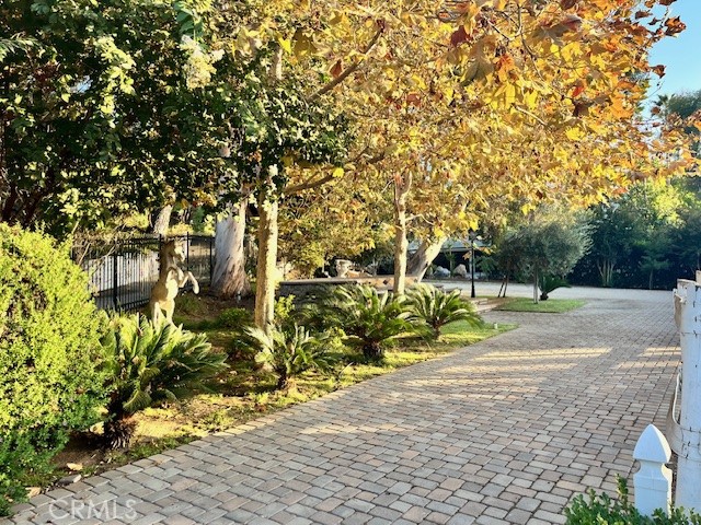2621 Steeplechase Lane Property Photo 14