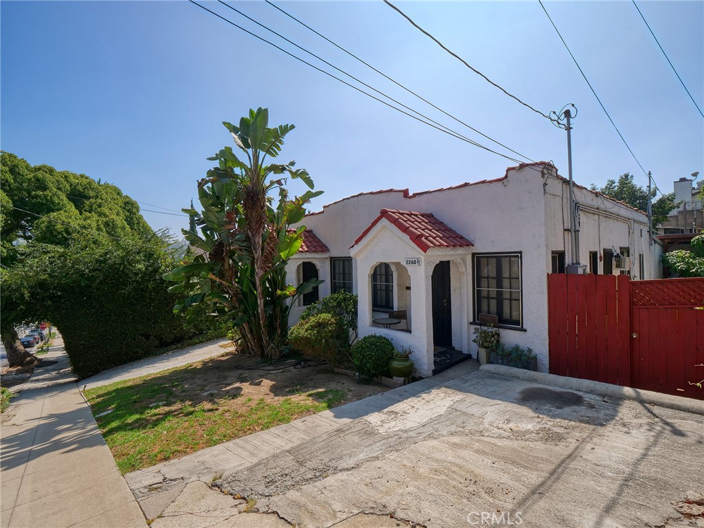 2258 Duane Street Property Photo 3