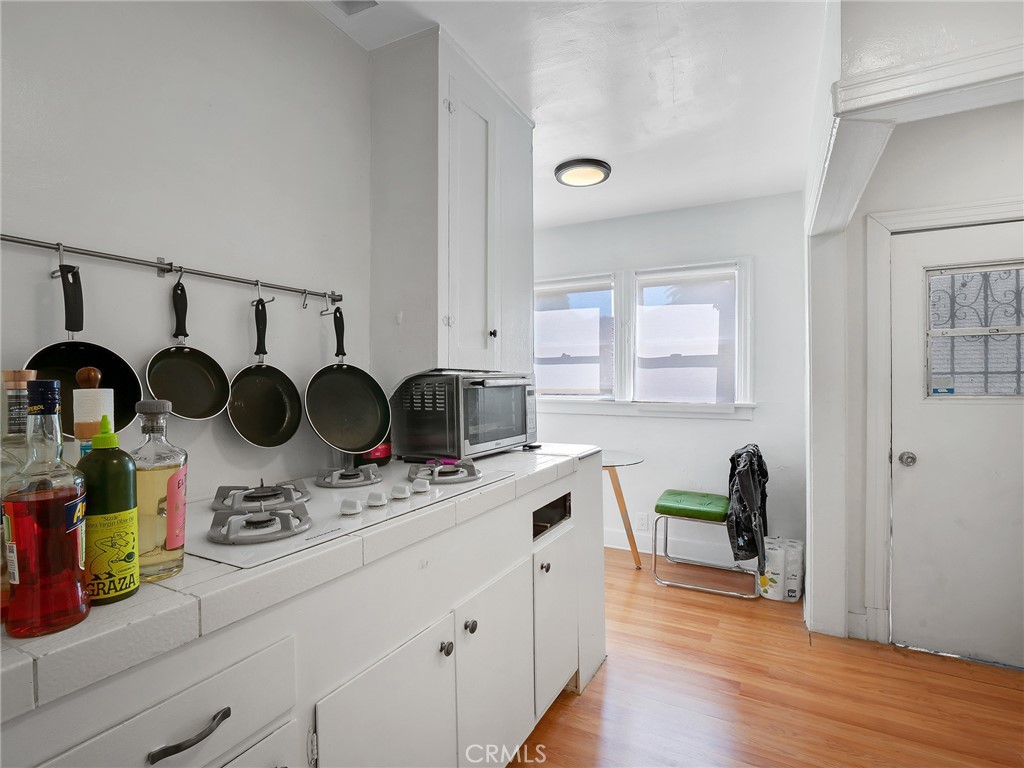 2258 Duane Street Property Photo 14