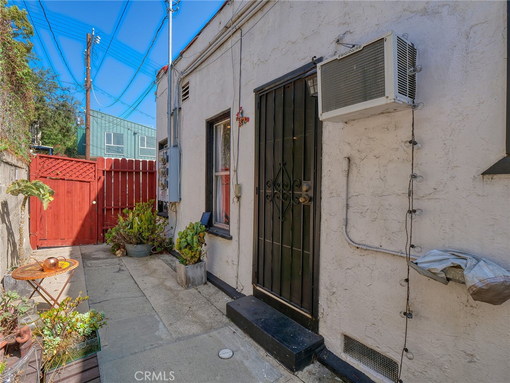 2258 Duane Street Property Photo 22
