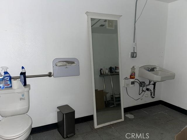 22639 Airport Way Property Photo 4