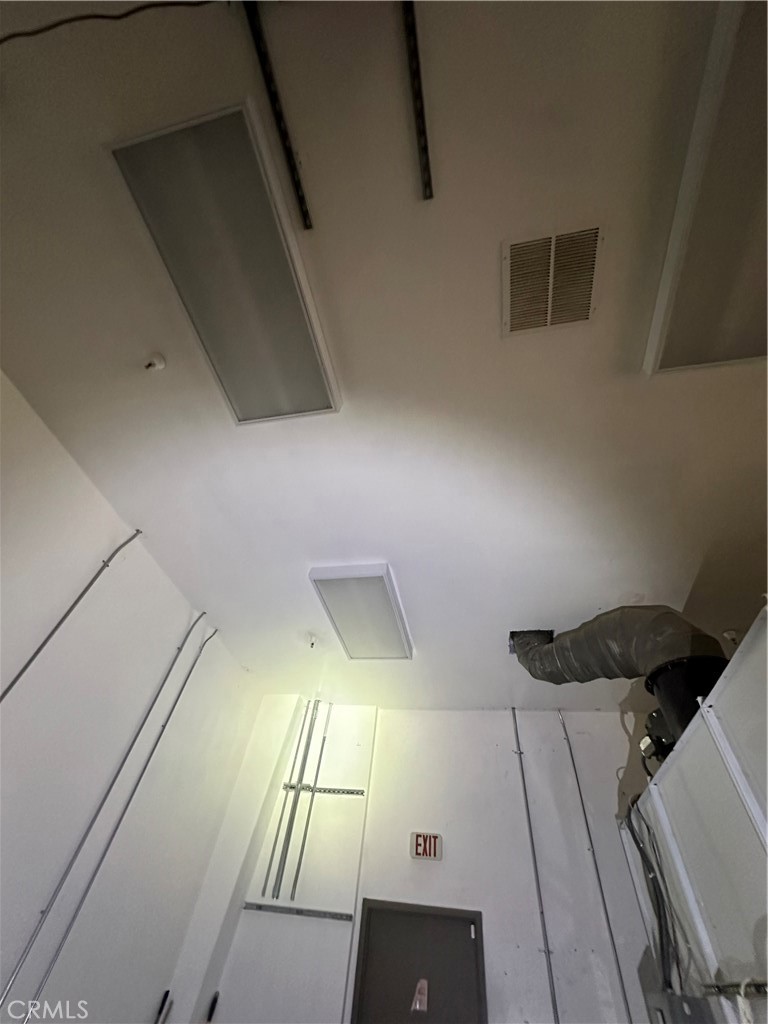 22639 Airport Way Property Photo 8