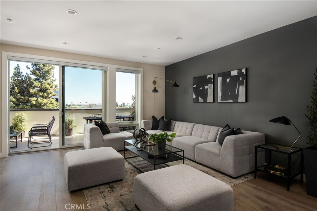 380 Cordova Street 511 Property Photo 1