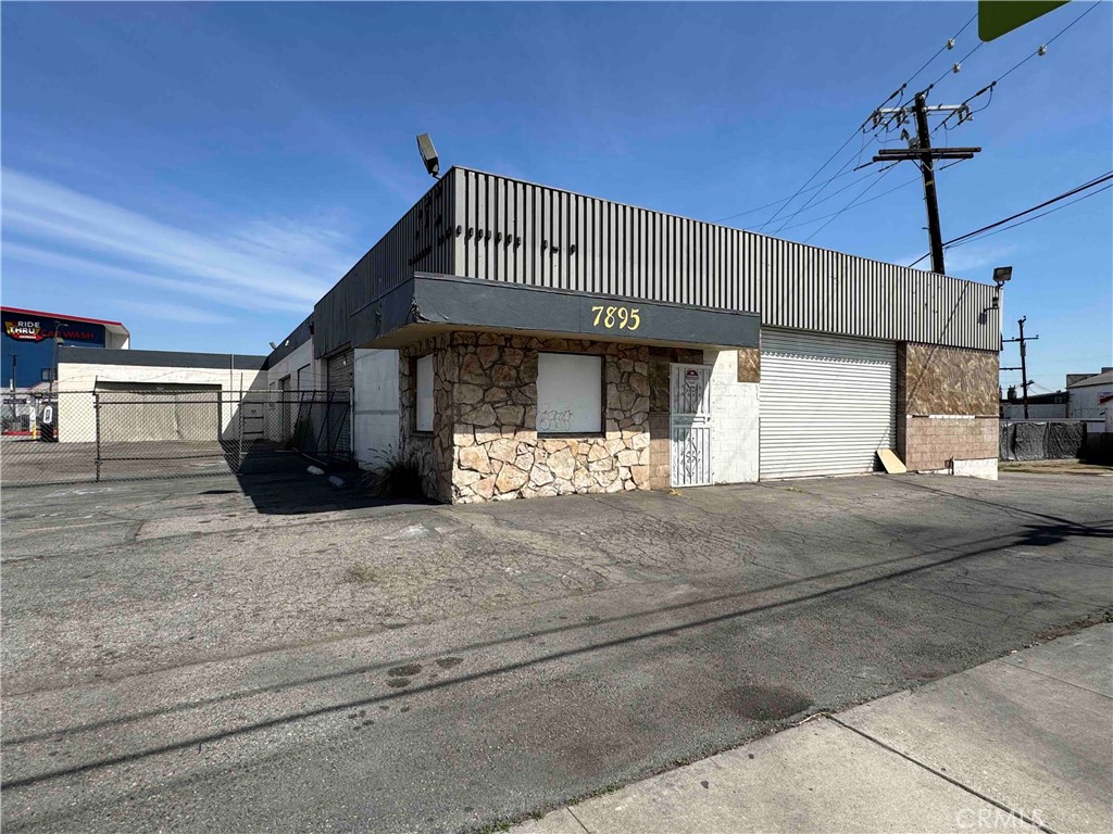 7895 Telegraph Road Property Photo