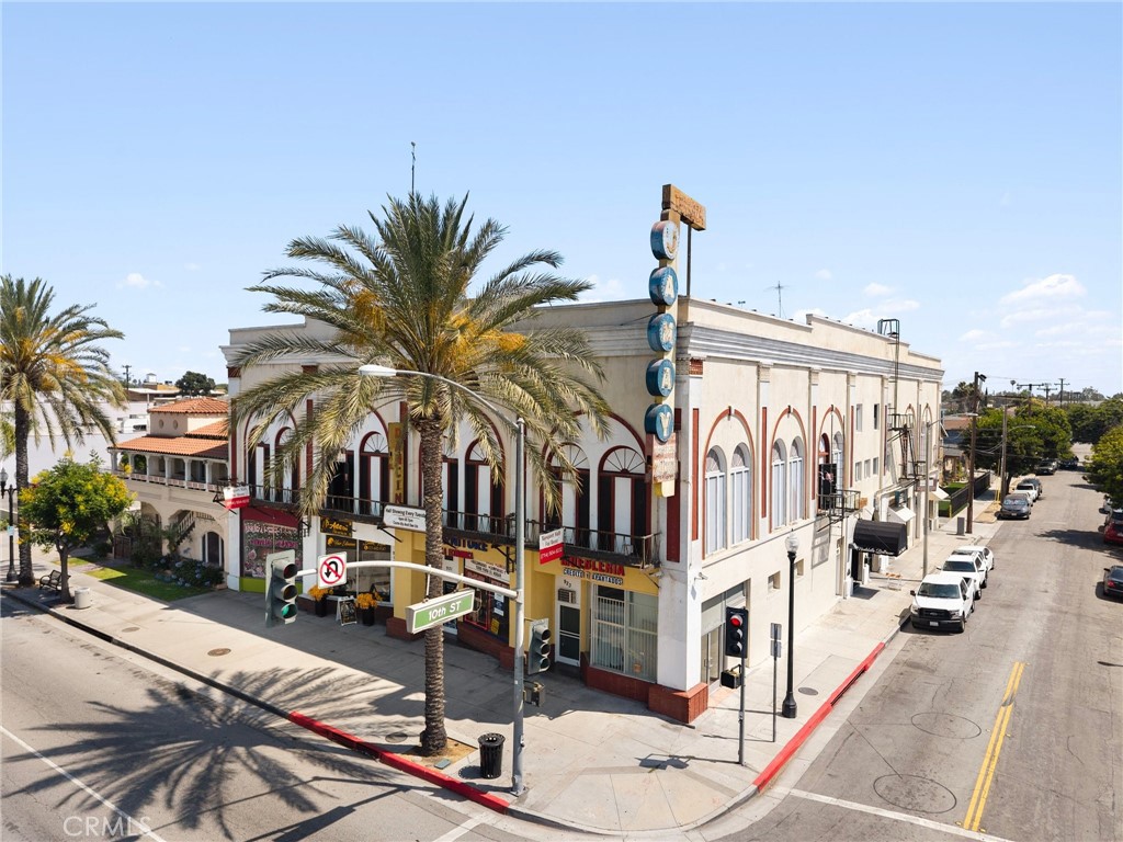 917 W Whittier Boulevard Property Photo 1