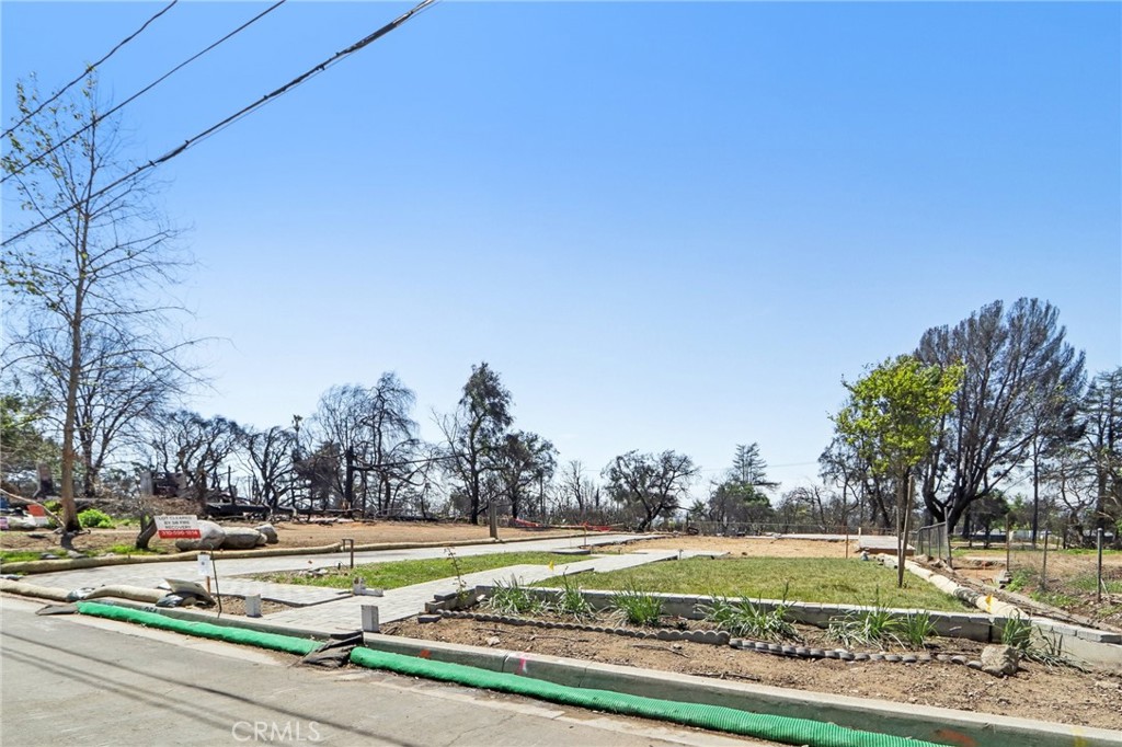 254 E Pentagon Street Property Photo