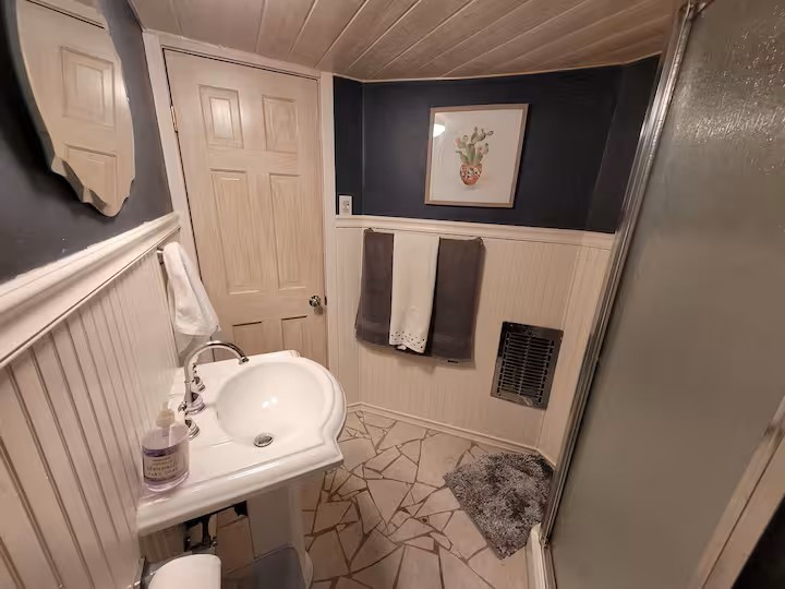 810 Lake Drive Property Photo 14