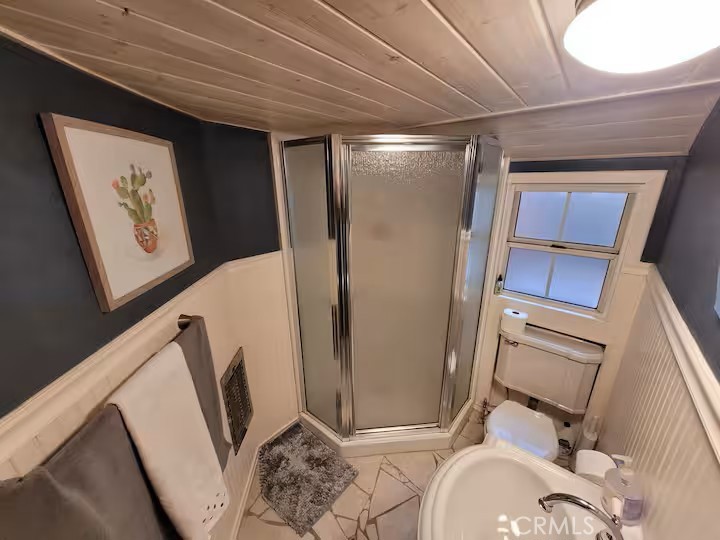 810 Lake Drive Property Photo 15