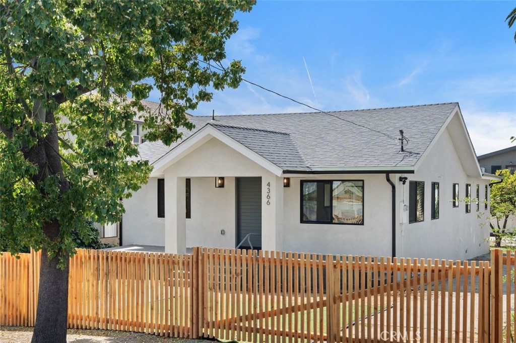 4366 Camero Avenue Property Photo 1