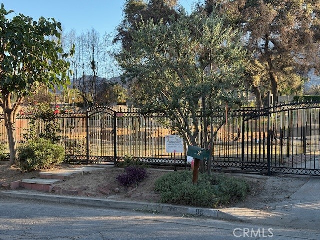 95 E Calaveras Street Property Photo 1