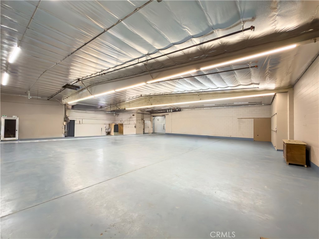 537 S Glendora Avenue Property Photo 17