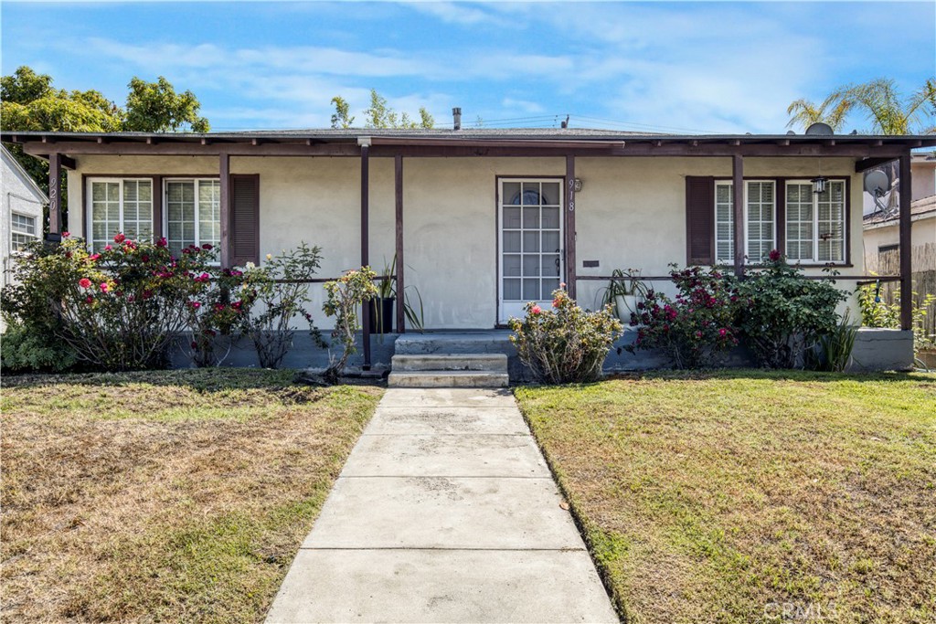 918 N Screenland Drive Property Photo 1
