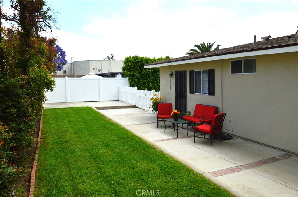 868 Random Lane Property Photo 3