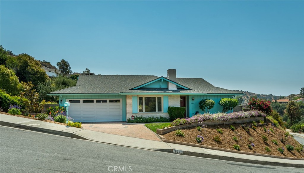 2251 El Arbolita Drive Property Photo 1