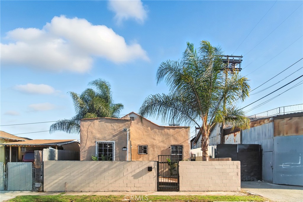 1712 E 57th Street Property Photo 1