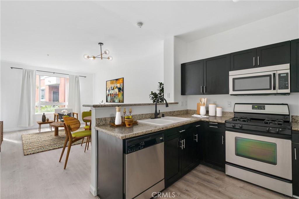 100 S Alameda Street 213 Property Photo 1