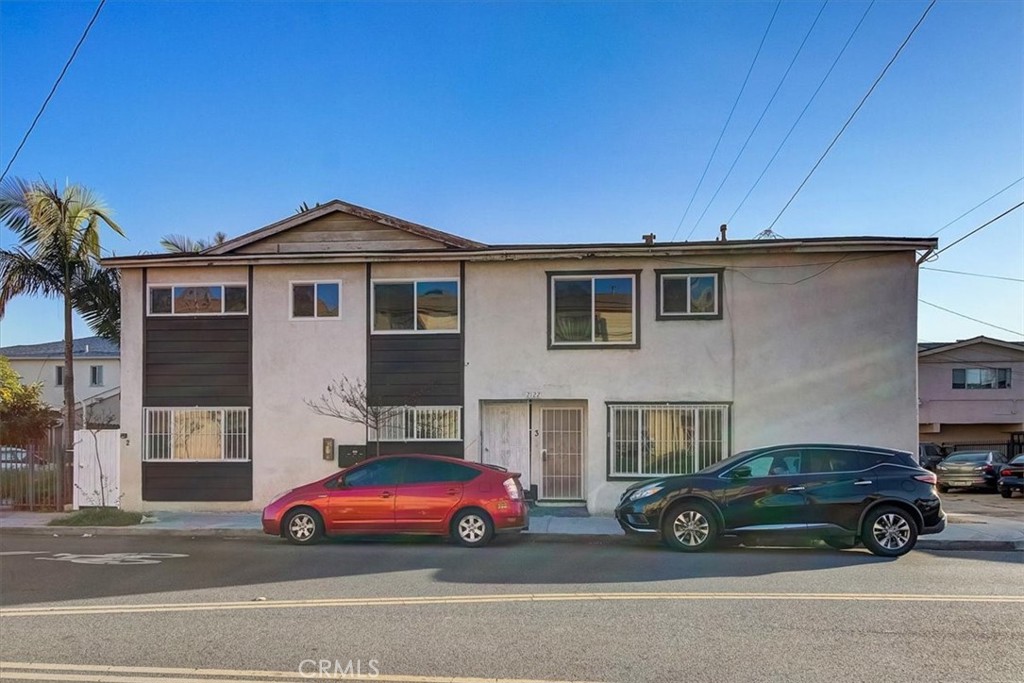2122 E 10th Street Property Photo 1