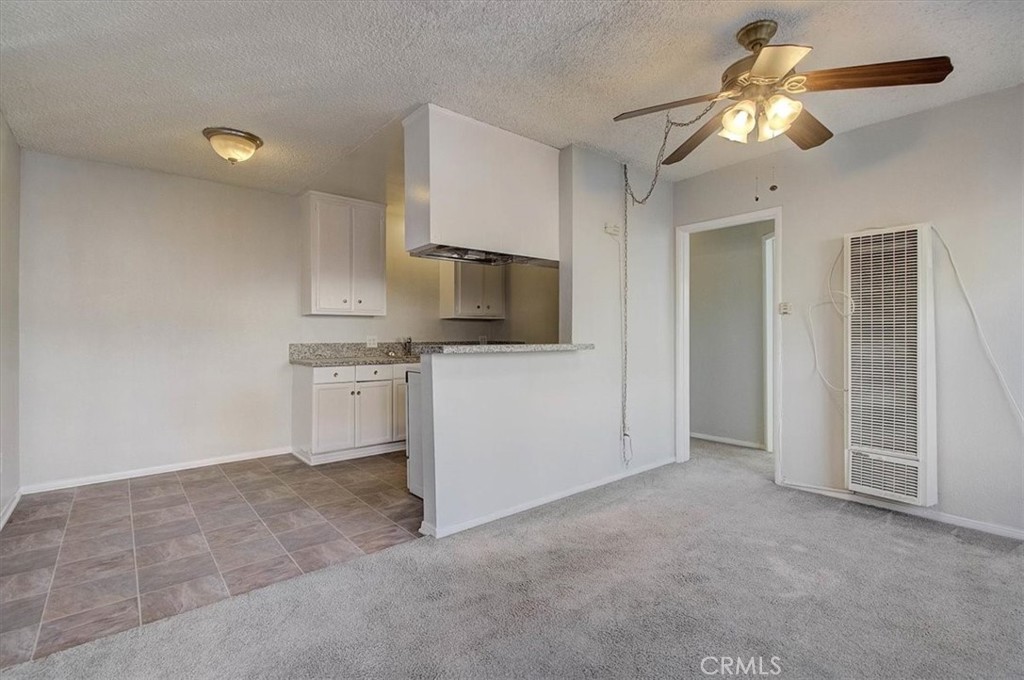 2122 E 10th Street Property Photo 5