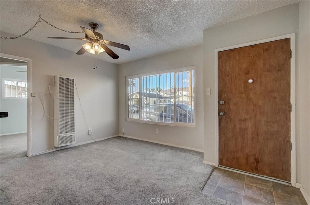 2122 E 10th Street Property Photo 6