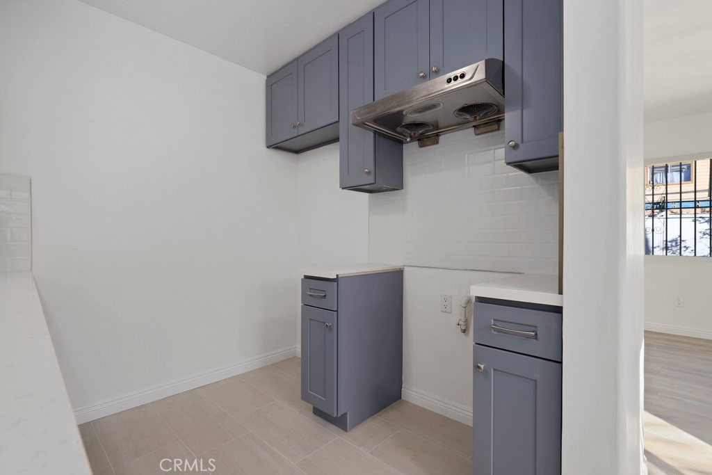 2122 E 10th Street Property Photo 27