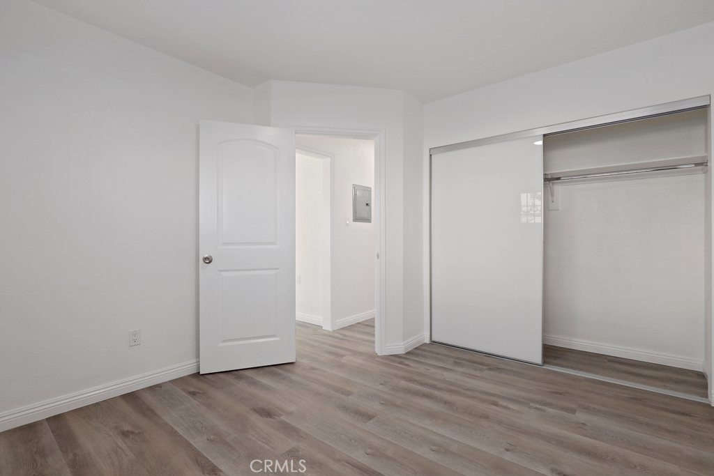 2122 E 10th Street Property Photo 29