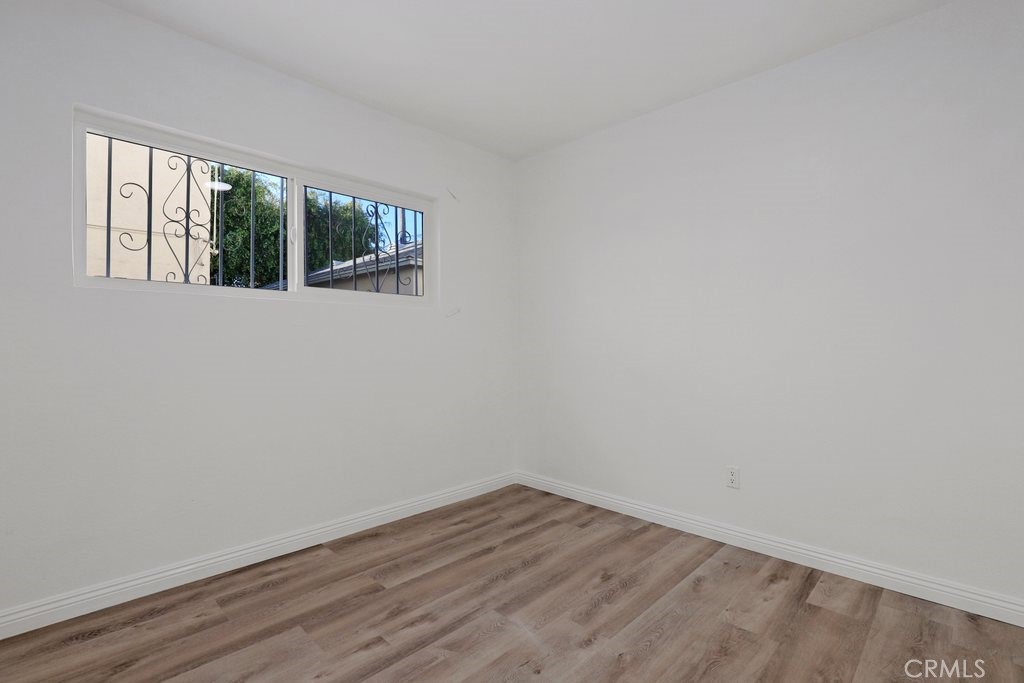2122 E 10th Street Property Photo 34