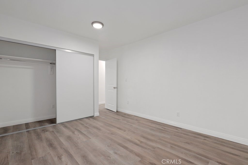 2122 E 10th Street Property Photo 37