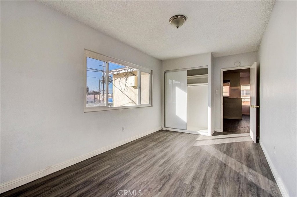 2122 E 10th Street Property Photo 55