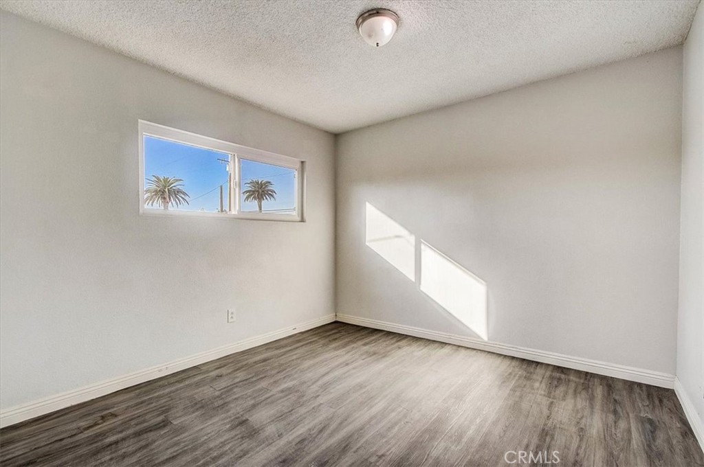 2122 E 10th Street Property Photo 58