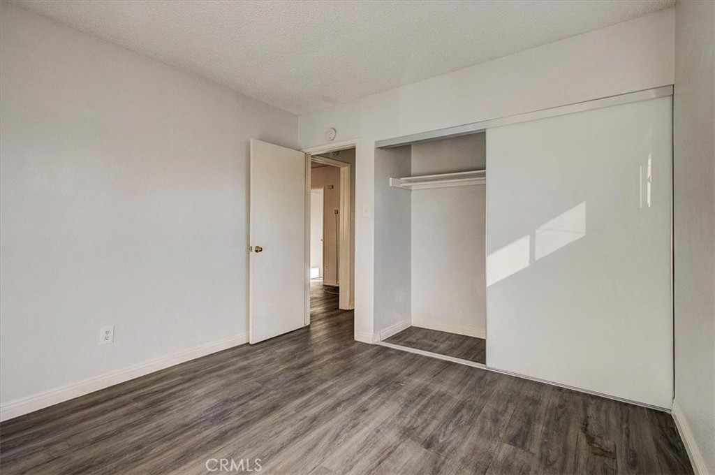 2122 E 10th Street Property Photo 60
