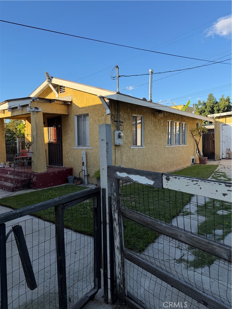 2731 E. Malabar Property Photo 5
