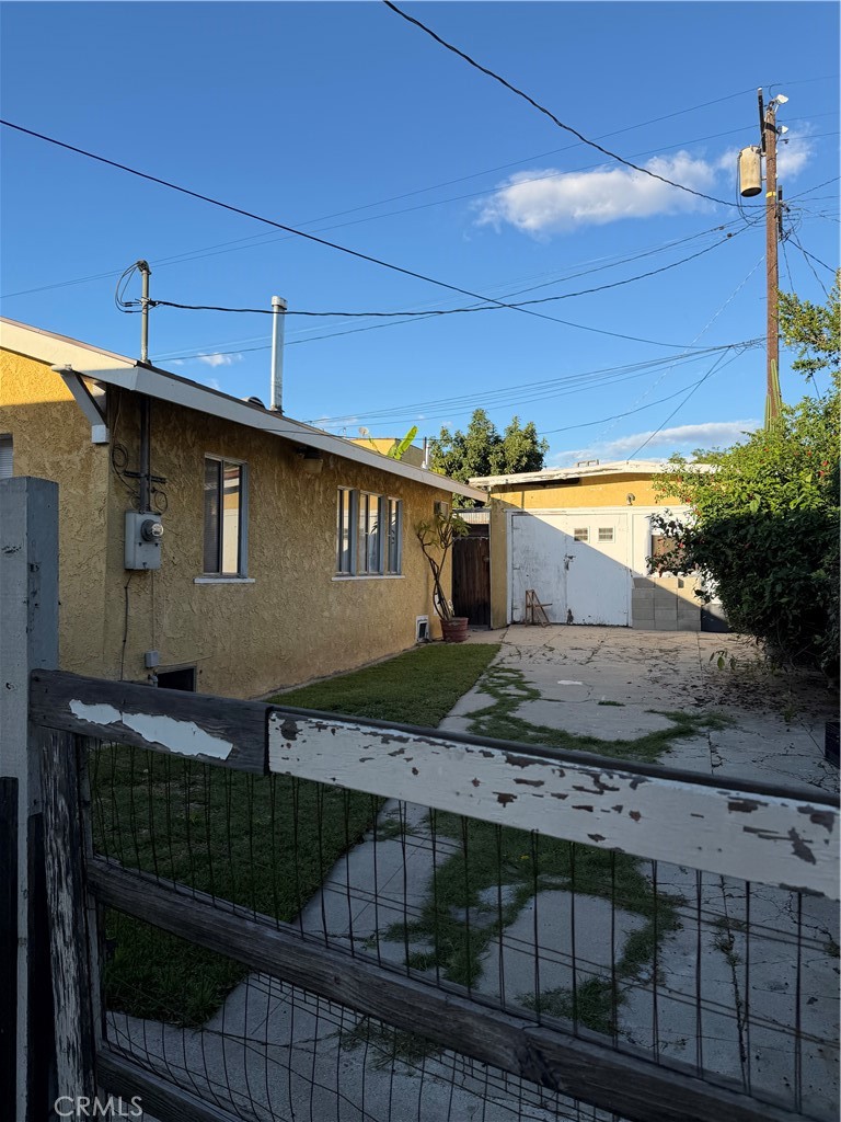 2731 E. Malabar Property Photo 7