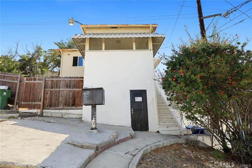 1303 Lilac Terrace Property Photo 15