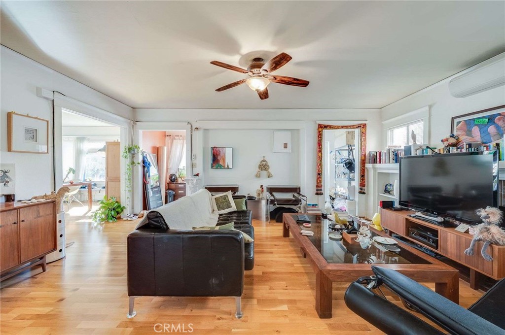 3215 Sherwood Avenue Property Photo 4