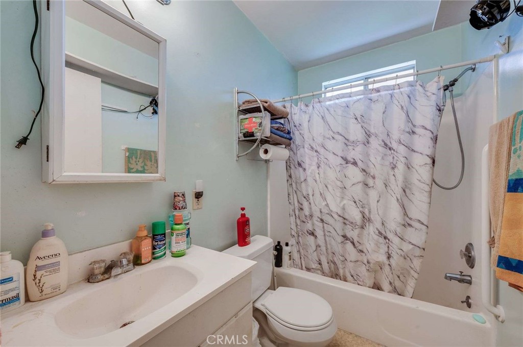 3215 Sherwood Avenue Property Photo 37