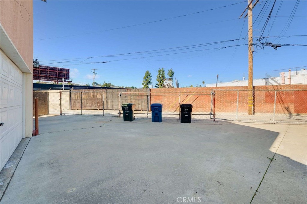 3215 Sherwood Avenue Property Photo 39
