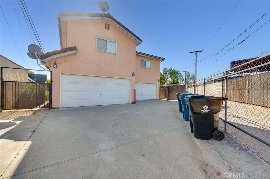 3215 Sherwood Avenue Property Photo 40