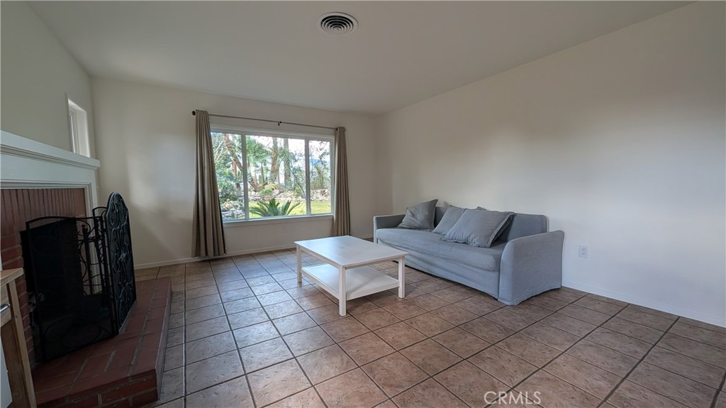 546 Griswold Avenue Property Photo 6