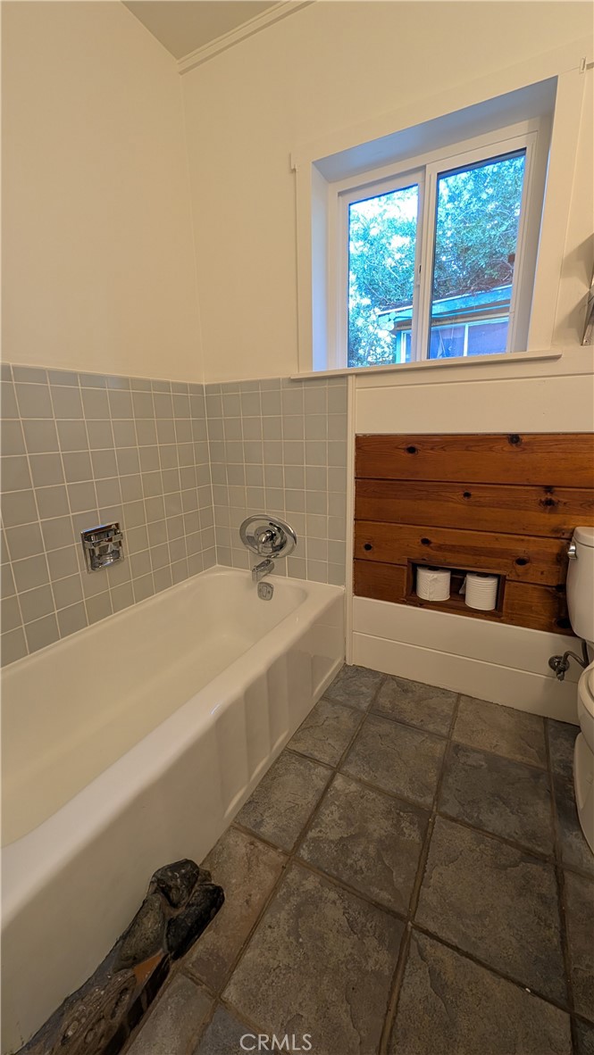 546 Griswold Avenue Property Photo 21