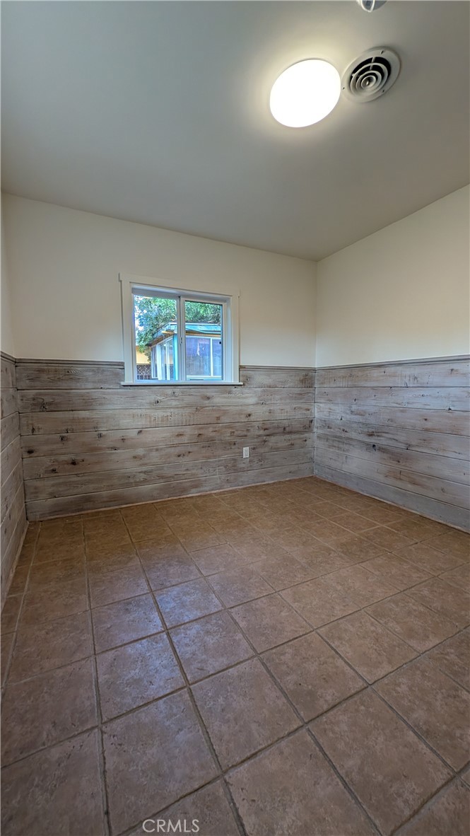 546 Griswold Avenue Property Photo 24