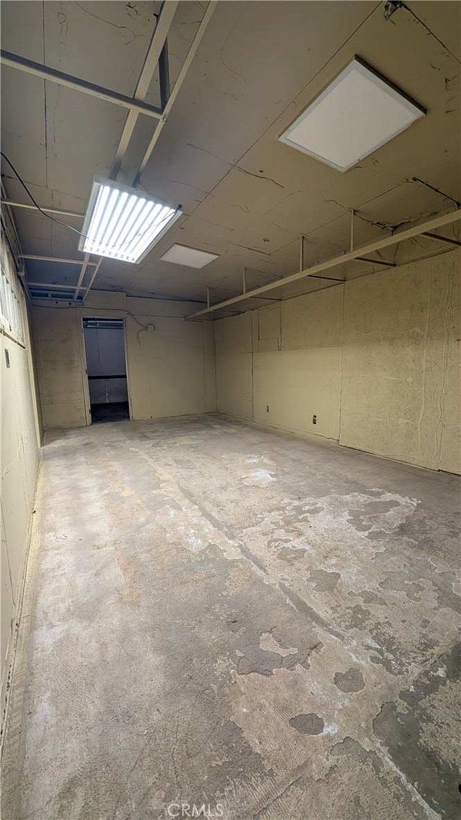 546 Griswold Avenue Property Photo 38