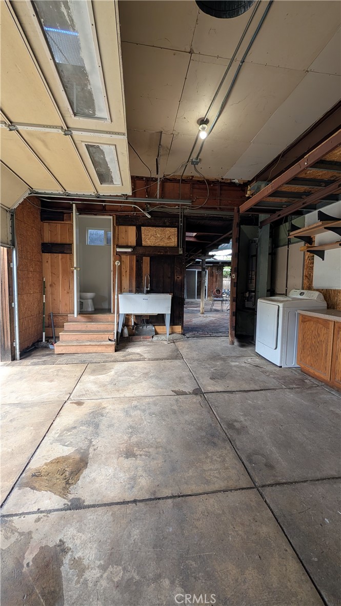 546 Griswold Avenue Property Photo 43