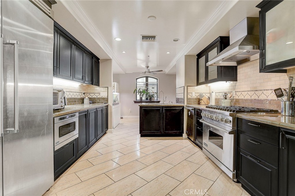 155 Cordova Street 101 Property Photo 4