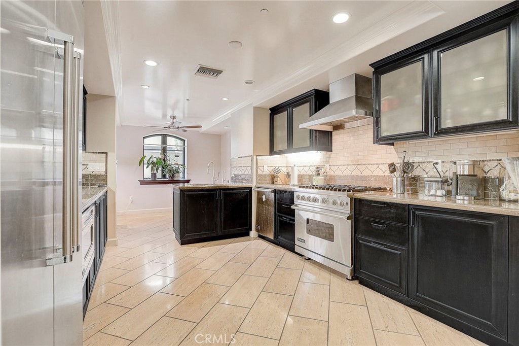155 Cordova Street 101 Property Photo 12